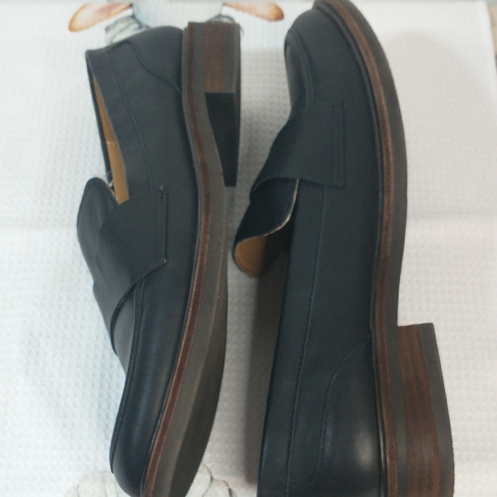Crown Vintage "Lornita" Elegant Black Leather Loafers Ladies Size 9.5. EUC - Picture 5 of 8